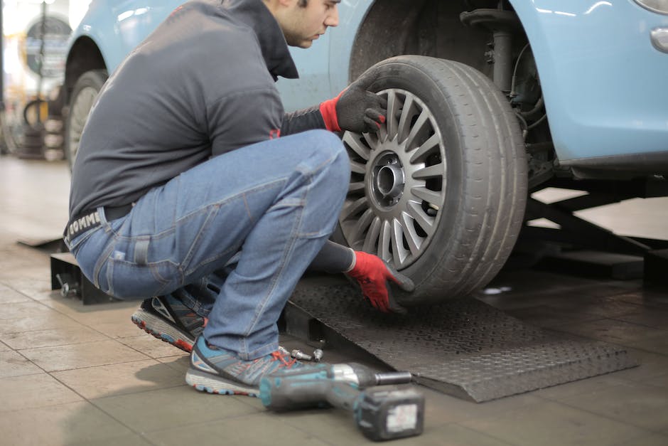 Automobile Maintenance 101: The Best Way To Transform Windshield Wiper Cutting blades